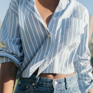 Everlane silky cotton way short shirt blue and white stripe size s